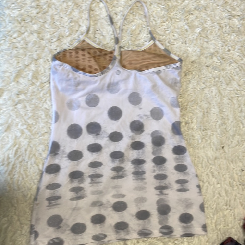 Lululemon - Picture 2 of 3